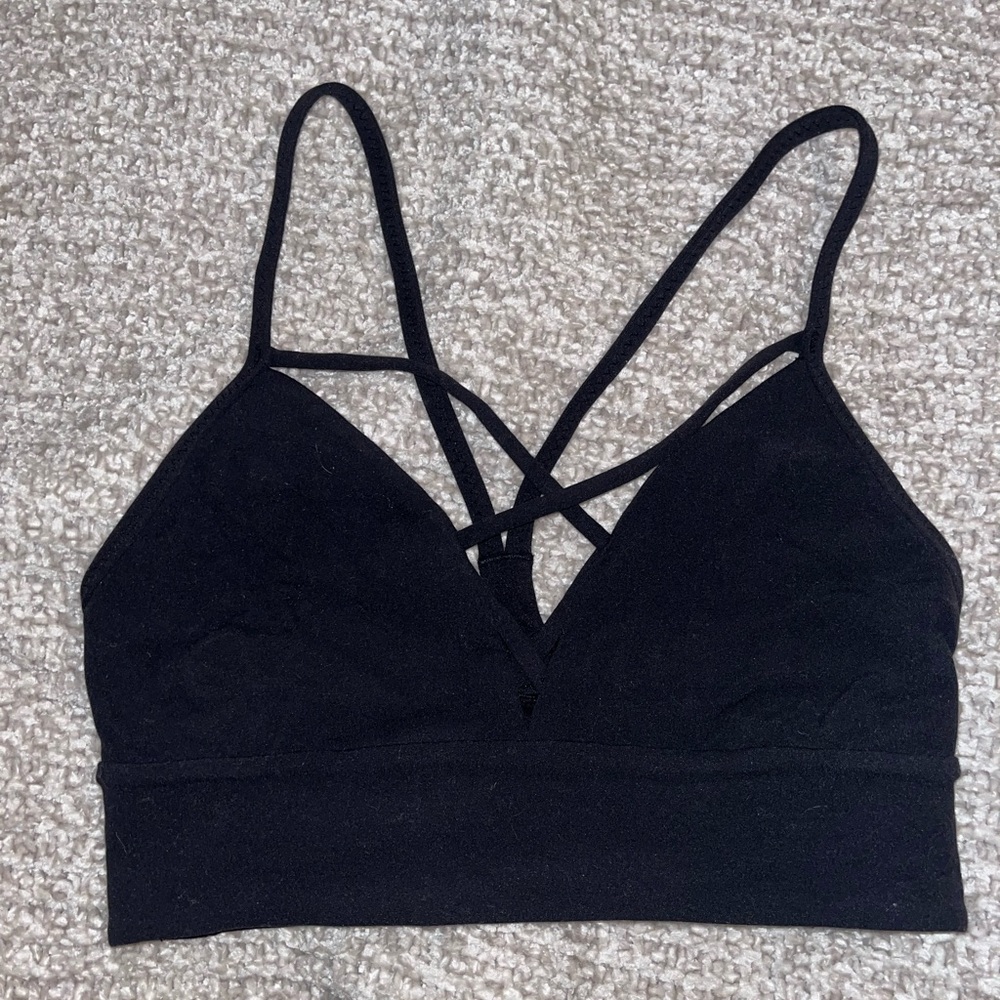 LuluLemon strappy sports bra